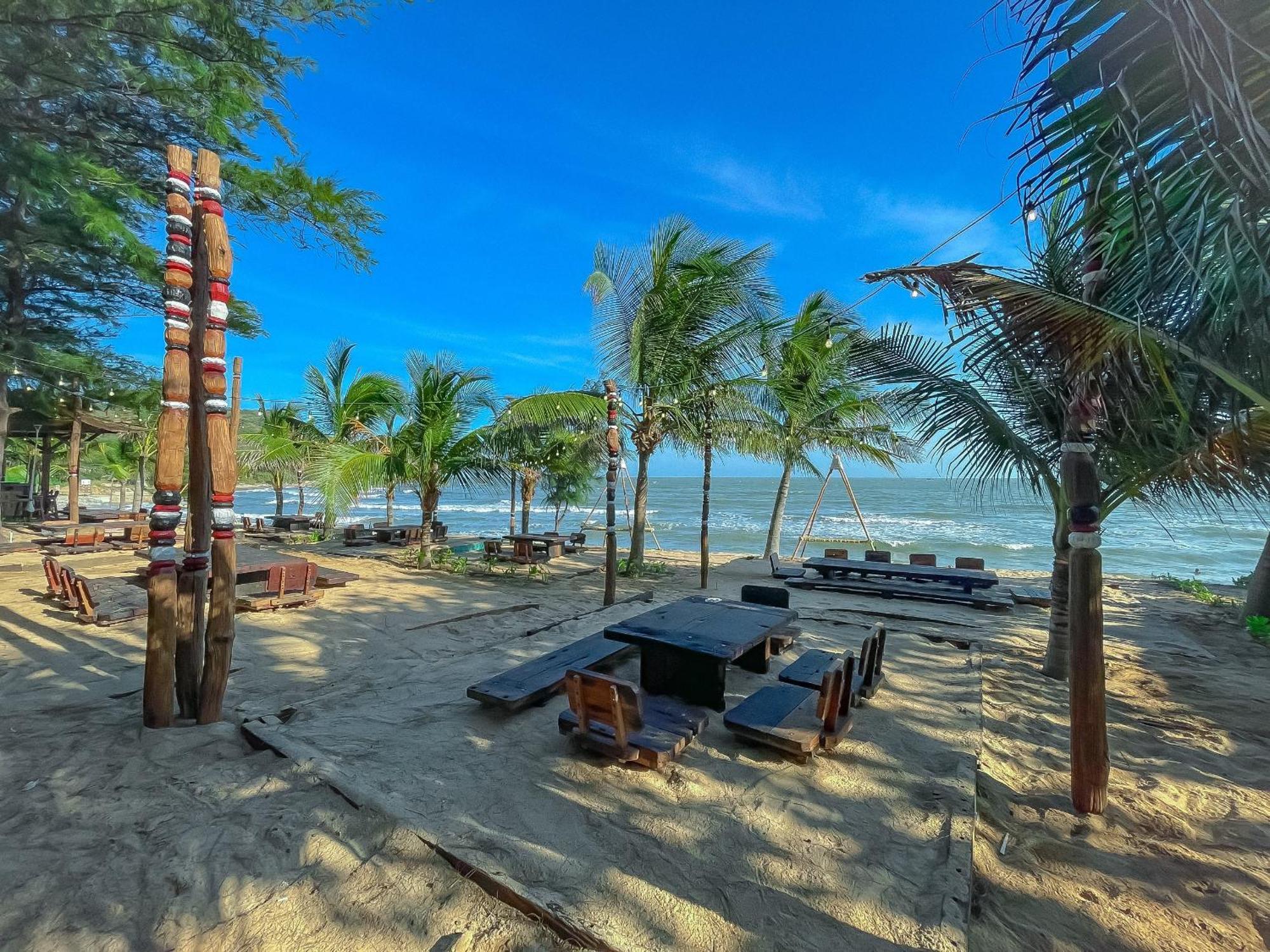 Long Hai Channel Beach Resort Екстер'єр фото